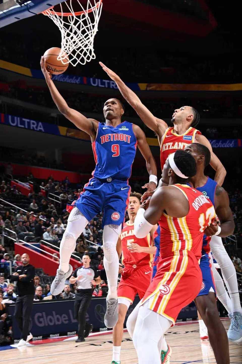 加时末段底特律活塞内部沟通：CBA季后赛节点到来，媒体盛赞，纪律约束更严格的简单介绍